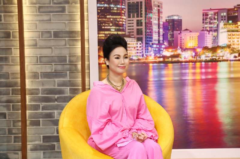 Ca sĩ Thùy Trang bật mí hạnh phúc lớn nhất là được gần gũi với chồng con