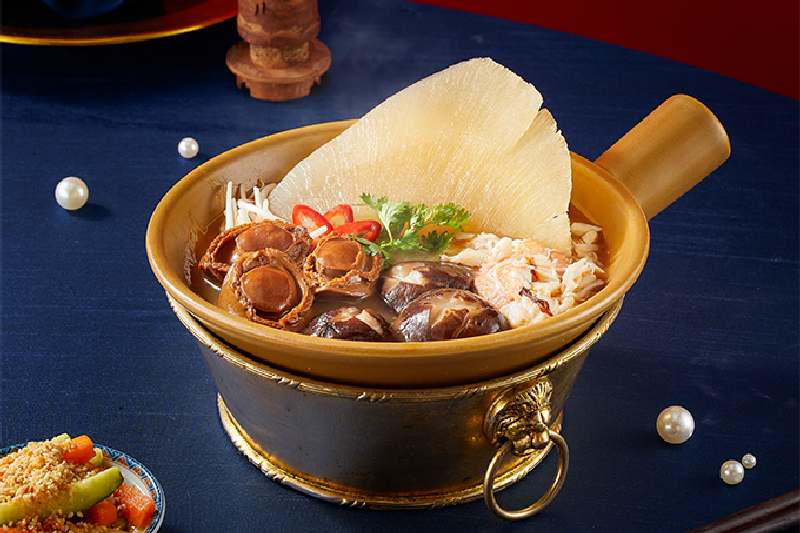 Hòa mình cùng hương vị biển  tại nhà hàng bào ngư vi cá Thai Village