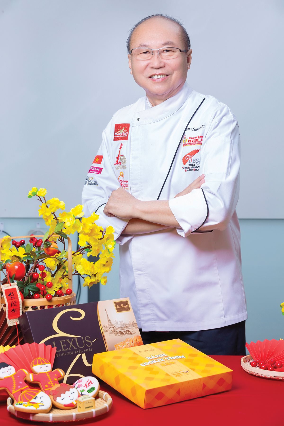 Hành trình vươn lên của tỷ phú giàu nhất Nhật Bản Tadashi Yanai