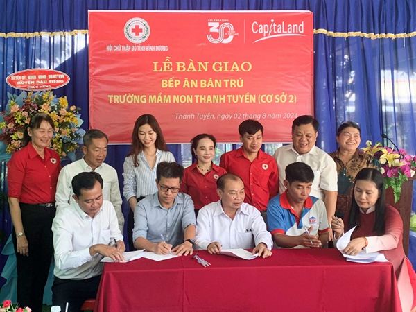 CapitaLand Development hỗ trợ 30.000 đô la Mỹ đến trẻ em đường phố và học sinh có hoàn cảnh khó khăn