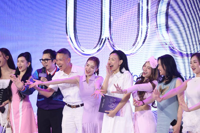 WOW Kết Hợp Cùng Nhã Phương Và Ninh Dương Lan Ngọc