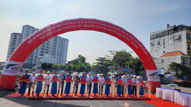 Thông xe kỹ thuật 4km đường ven kênh Tham Lương