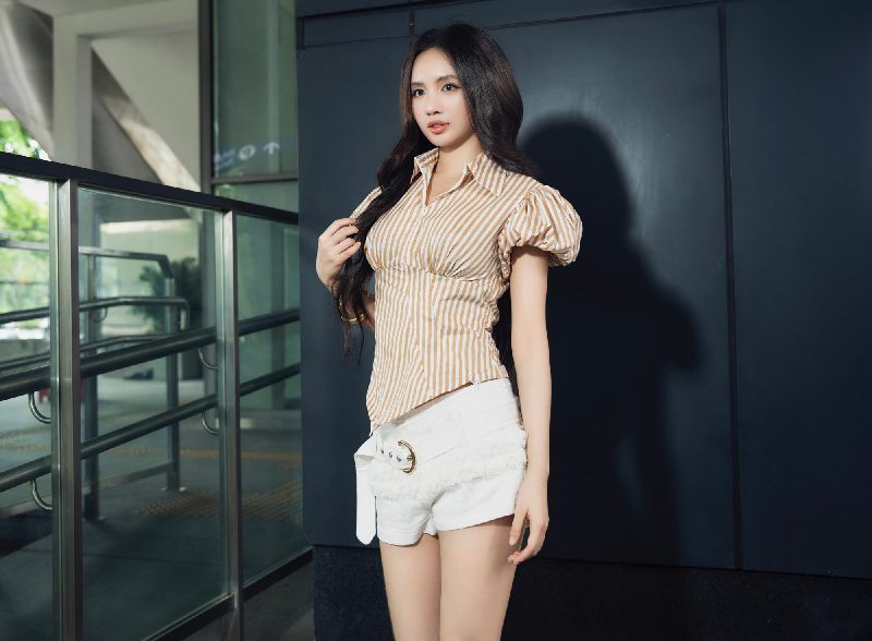 LEXXY khiến khán giả trông chờ với teaser 2 của “Bật đèn xanh”