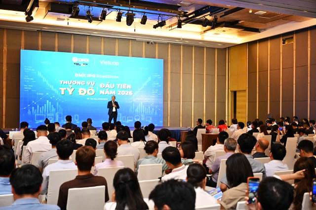 IPO Điện Máy Xanh gây tranh luận: Giữ MWG hay xuống tiền cho “ngôi sao” mới?
